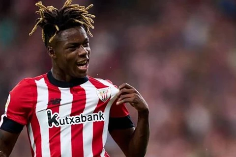 سكاي: بايرن ميونخ يجري محادثات مع نيكو ويليامز لتعويض رحيل ساني